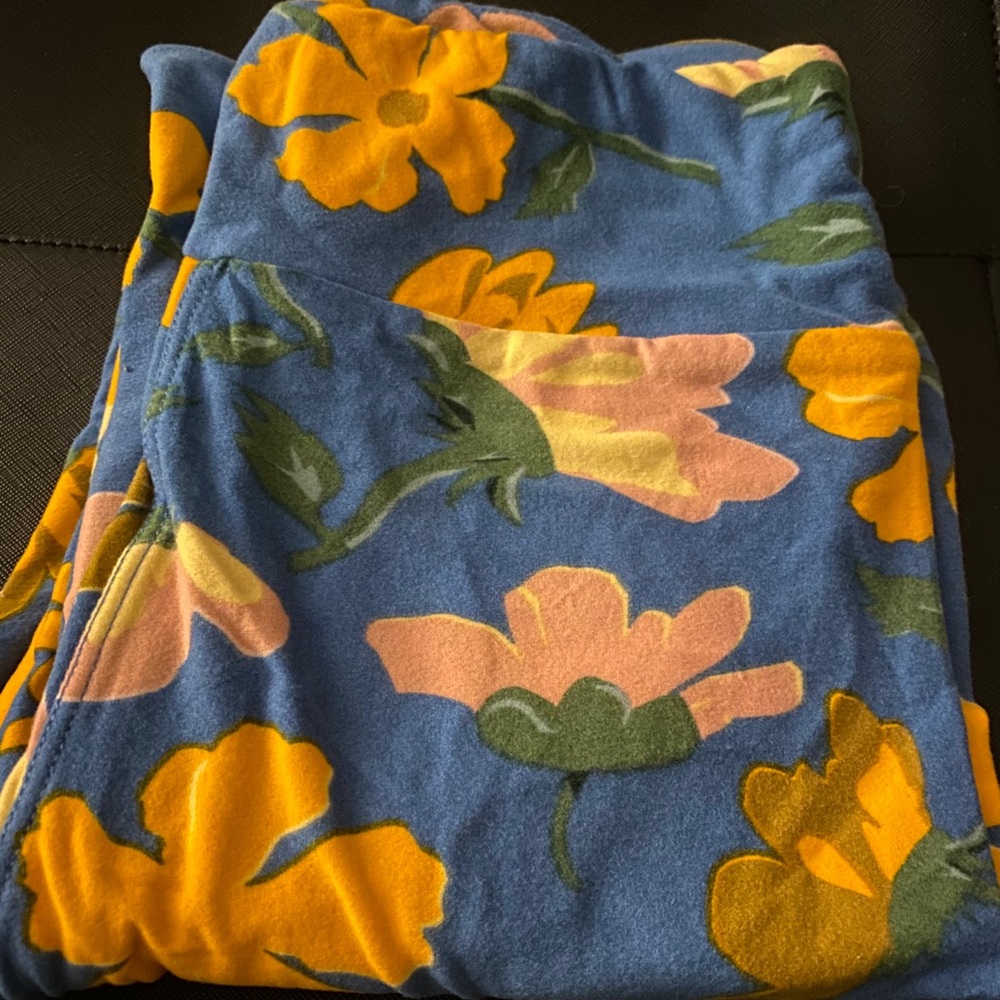 COPY - LuLaRoe leggings OS size 2-12